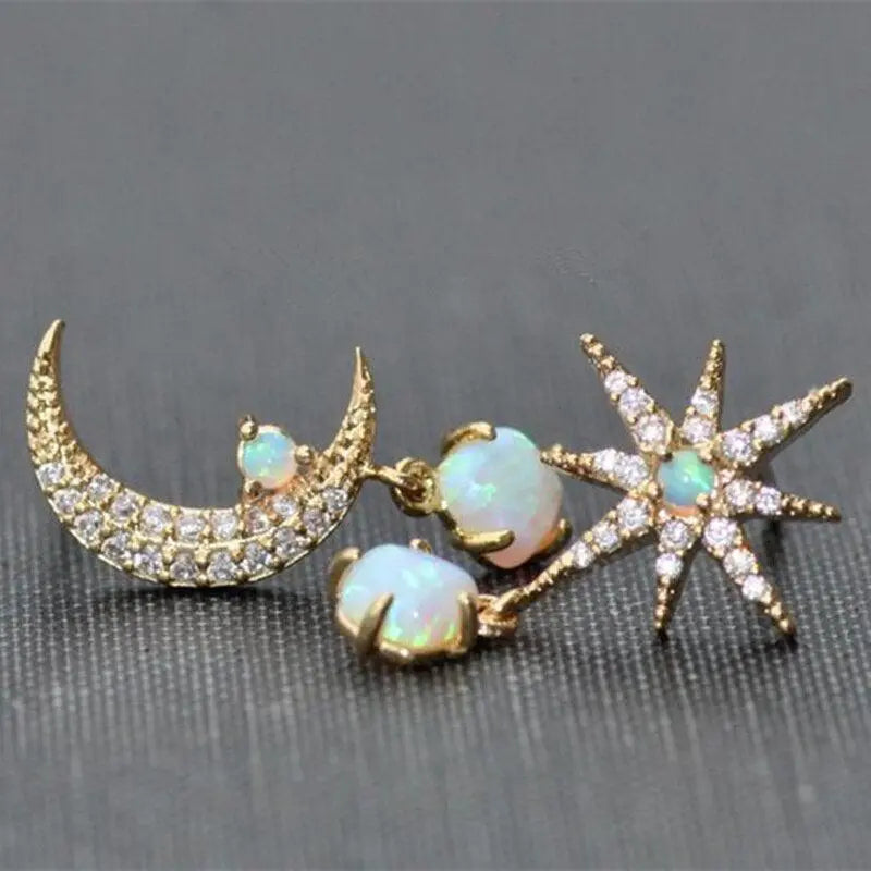 Moon and star earrings in gold and opal