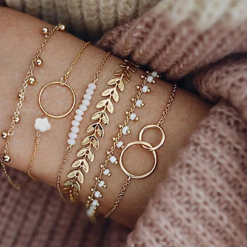 Pack of boho bracelets in gold