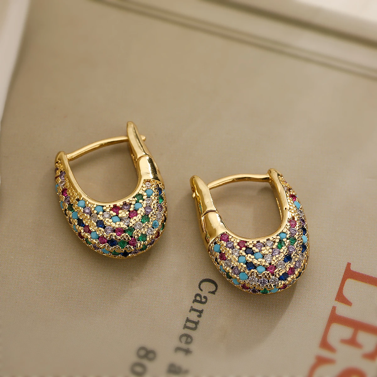 Elegant, colorful earrings with set crystals