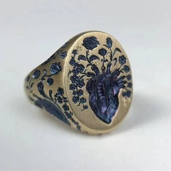 Vintage gold ring with blue flowers