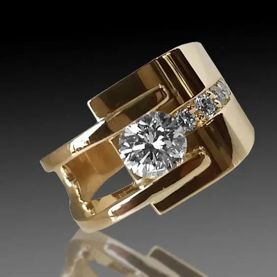Vintage golden zirconia ring