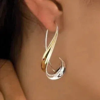Golden vintage earrings